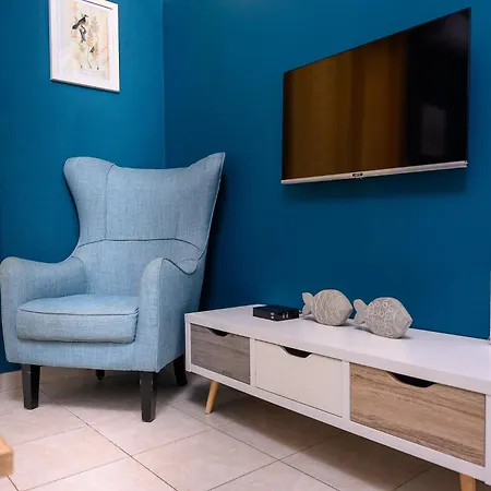 Ikies Luxury Appartement Ofrínion