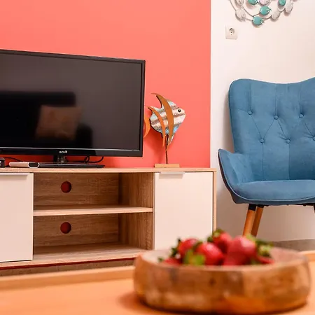 Ikies Luxury * Ofrínion